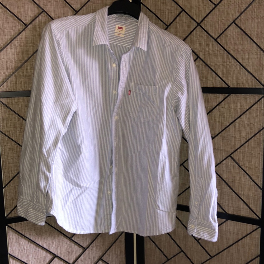 Levi’s casual 100% cotton button down